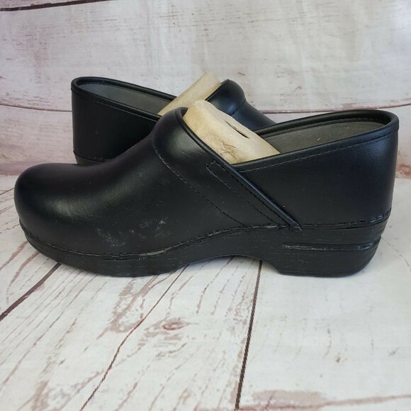 Dansko XP Black All Leather Slip-Resistant Women's Clogs Shoes Sz 38 U.S 7 1/2 - Picture 4 of 12